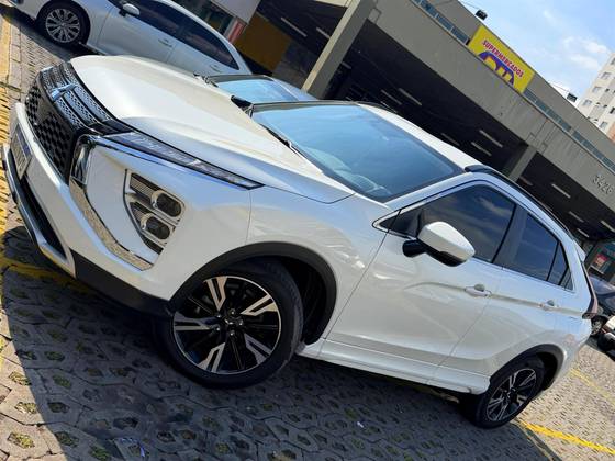 MITSUBISHI ECLIPSE CROSS 1.5 MIVEC TURBO GASOLINA HPE CVT MITSUBISHI ECLIPSE CROSS 1.5 MIVEC TURBO GASOLINA HPE CVT